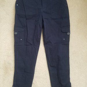 Gloria Vanderbilt Khaki Cargo capri stretch pants